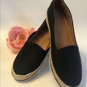 NWT Comfort by Alexis Bendel Casual Shoes
